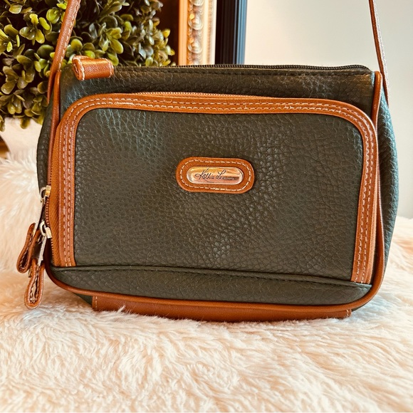 HUNTER GREEN KATHY LEE LEATHER COLLECTION CROSSBODY MESSENGER BAG GREAT - Picture 2 of 9